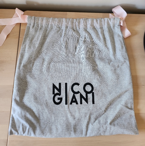 Nico Giani | Thea Small Bucket Bag - Picture 9 of 16